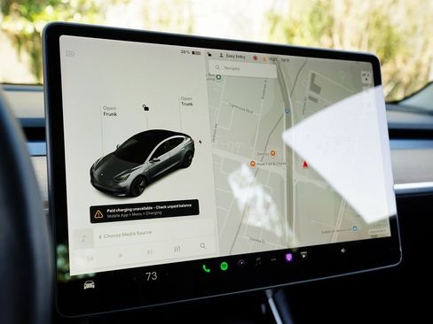 Used 2020 Tesla Model 3 Standard Range image 14