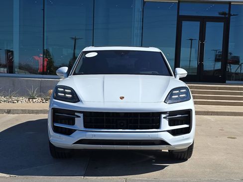 Certified 2024 Porsche Cayenne S image 10