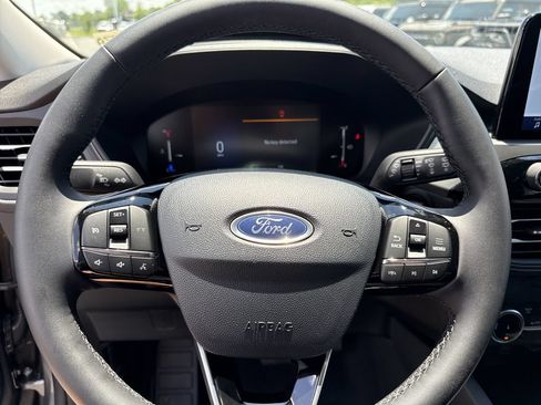 Used 2026 Ford Escape Active w/ Cold Weather Package FWD image 23