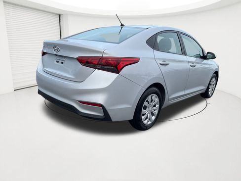 Used 2022 Hyundai Accent SE image 5