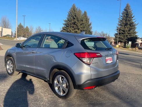 Used 2019 Honda HR-V LX image 4