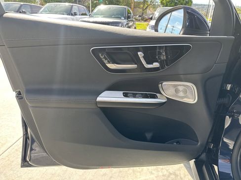 Used 2024 Mercedes-Benz GLC 300 image 13