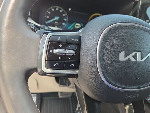 Used 2023 Kia Sorento SX AWD/4WD image 13