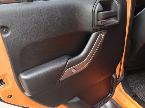 Used 2013 Jeep Wrangler Unlimited Sport AWD/4WD image 18