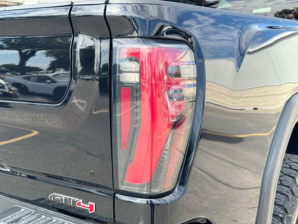 Used 2024 GMC Sierra 2500 AT4 w/ AT4 Premium Plus Package AWD/4WD image 33