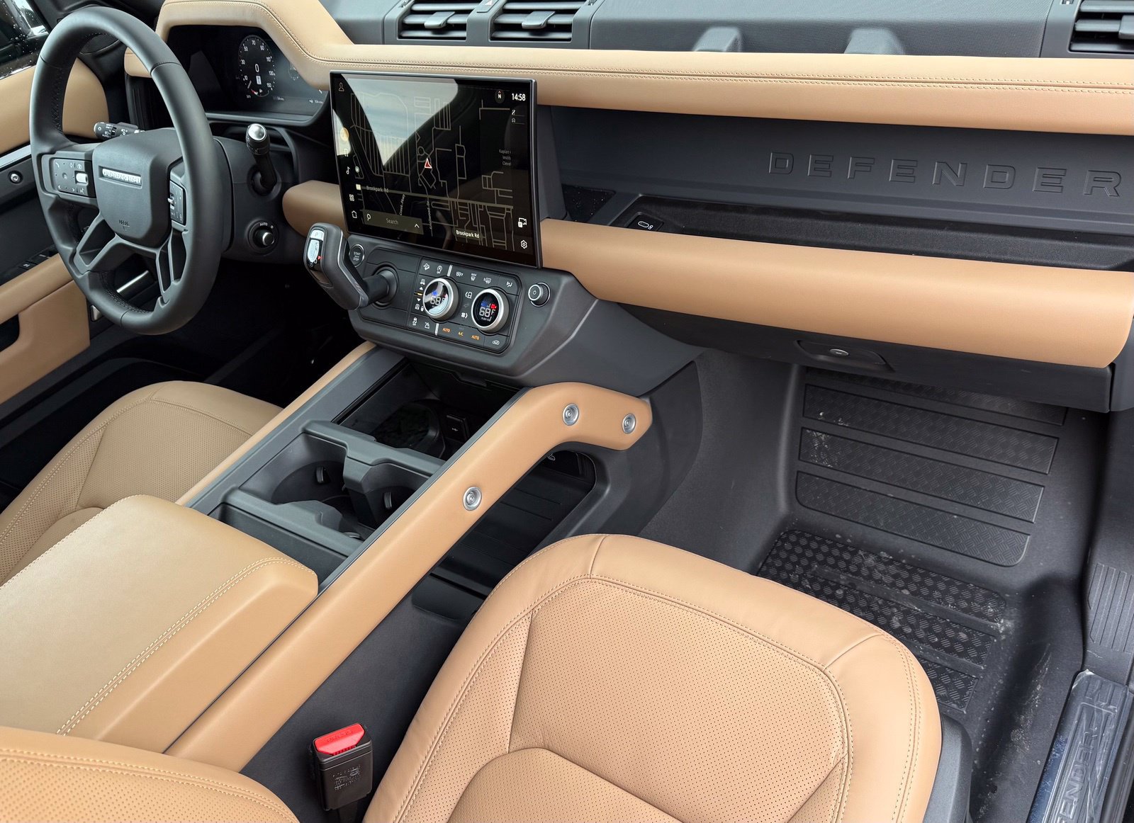 New 2026 Land Rover Defender 110 X-Dynamic SE AWD/4WD image 18