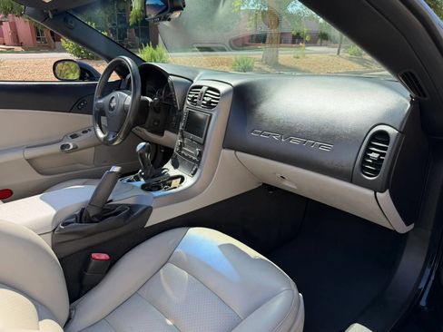 Used 2006 Chevrolet Corvette Convertible w/ Preferred Equipment Group RWD image 14