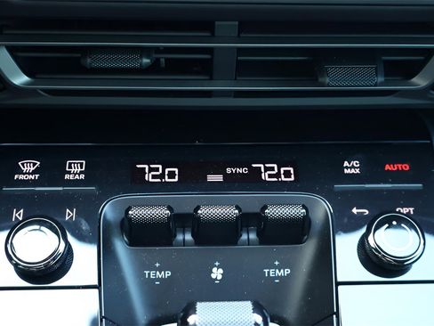 Used 2021 Porsche 911 Carrera image 28