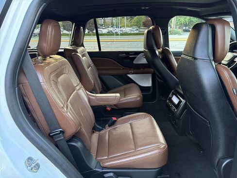 Used 2021 Lincoln Aviator Reserve w/ Equipment Group 201A AWD/4WD image 25