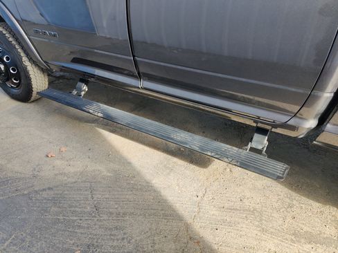 Used 2025 RAM 3500 Limited image 34