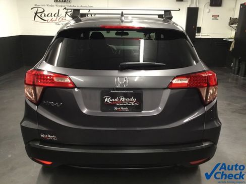 Used 2018 Honda HR-V EX image 9