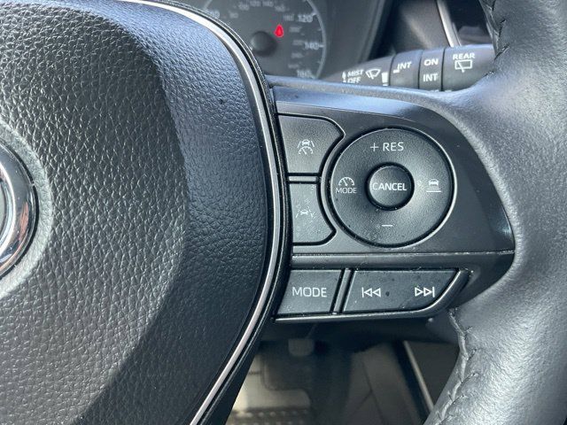 Used 2024 Toyota Corolla Cross LE FWD image 23