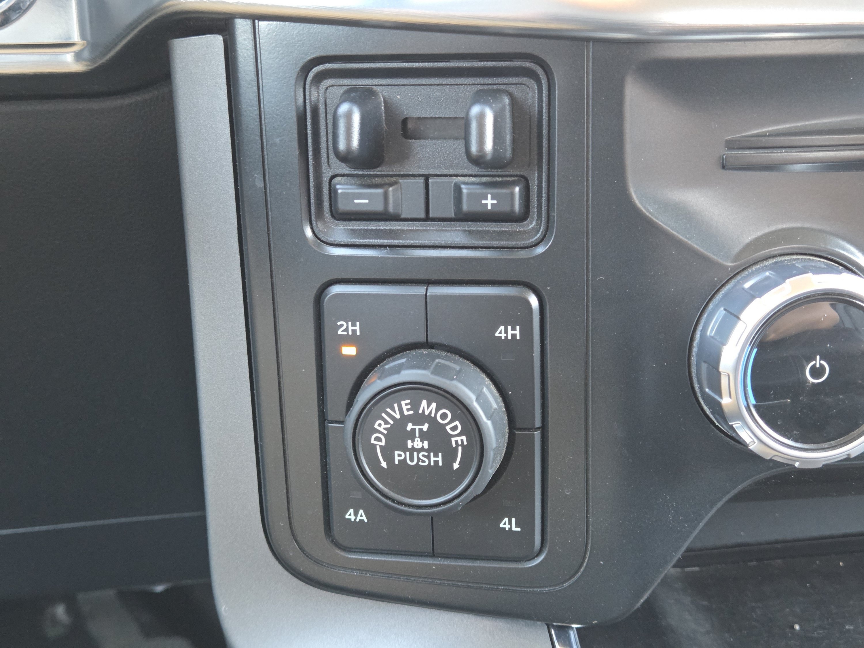 Certified 2022 Ford F150 Lariat AWD/4WD image 9