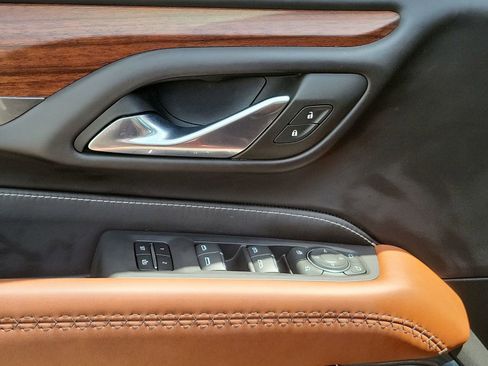 Certified 2023 GMC Yukon Denali Ultimate image 24