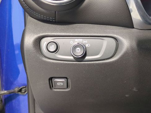 Used 2019 Chevrolet Blazer LT image 35