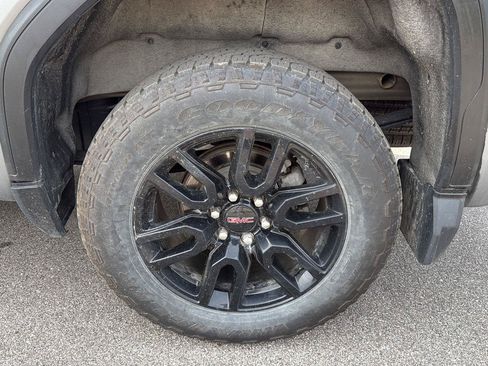 Used 2024 GMC Sierra 1500 Pro w/ Graphite Edition AWD/4WD image 16