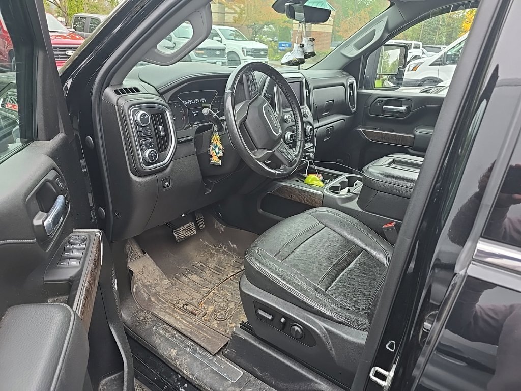 Used 2021 GMC Sierra 2500 Denali w/ Denali Black Diamond Edition AWD/4WD image 5