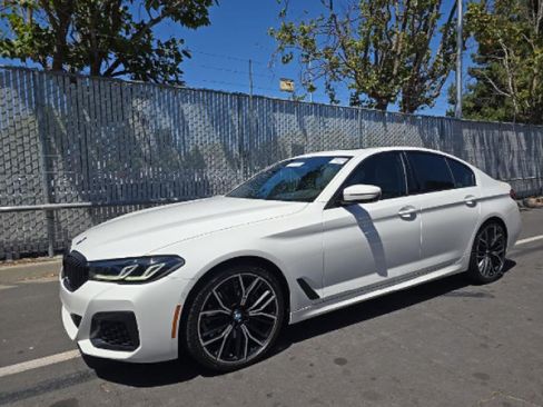 Used 2021 BMW 540i w/ M Sport Package RWD image 1