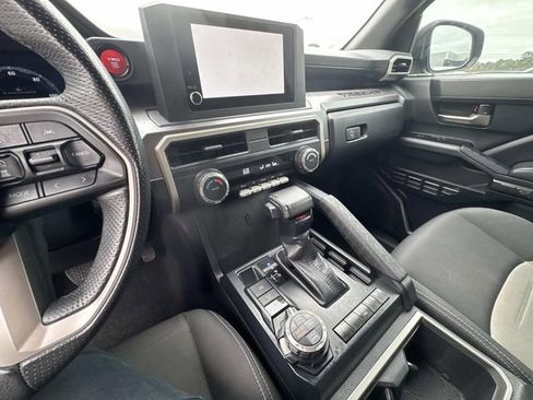 Used 2024 Toyota Tacoma TRD Off-Road image 18