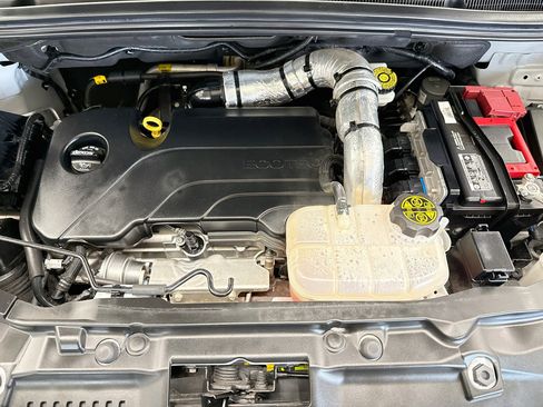 Used 2022 Buick Encore Preferred w/ Safety Package FWD image 31