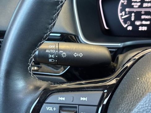 Used 2024 Honda Civic EX-L image 36