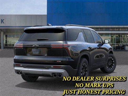 New 2026 Chevrolet Traverse Z71 w/ Enhanced Driving Package image 4