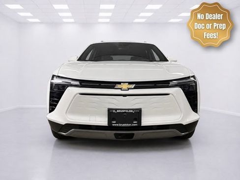 Used 2024 Chevrolet Blazer EV LT AWD/4WD image 2