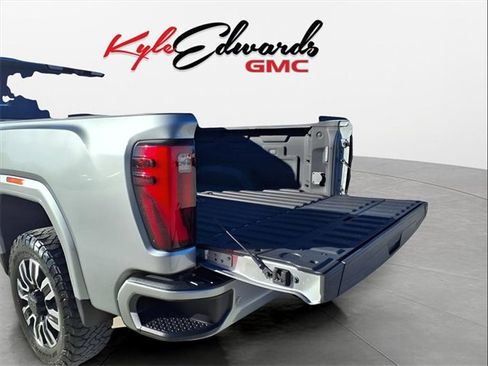 Used 2024 GMC Sierra 2500 Denali Ultimate image 25