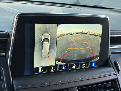 Used 2024 Chevrolet Tahoe Z71 w/ Luxury Package image 6