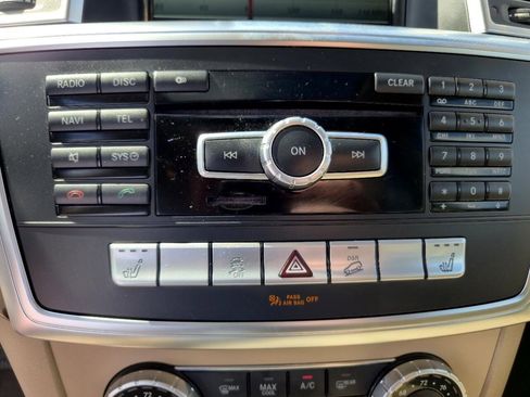 Used 2014 Mercedes-Benz ML 350 ML350 4MATIC w/ Premium 1 Package image 51