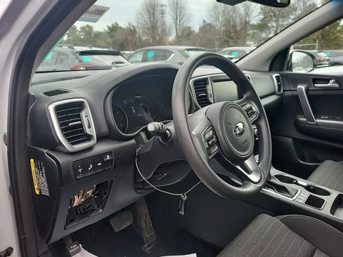 Used 2018 Kia Sportage LX w/ LX Technology Package image 8
