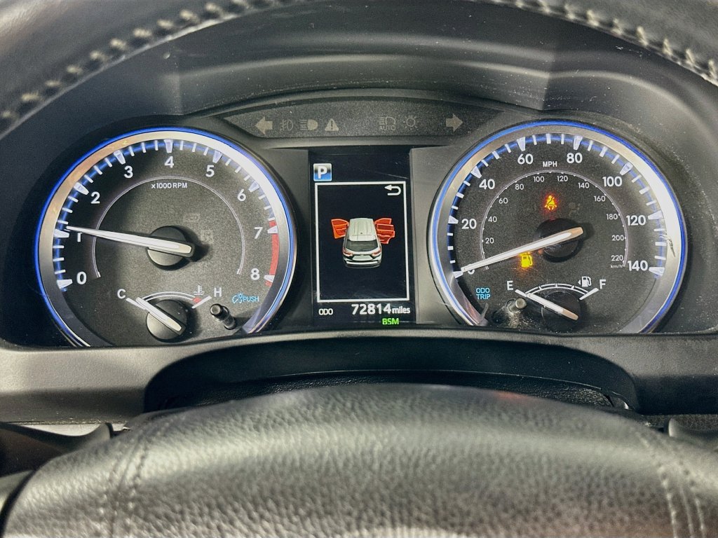 Used 2019 Toyota Highlander XLE FWD image 27