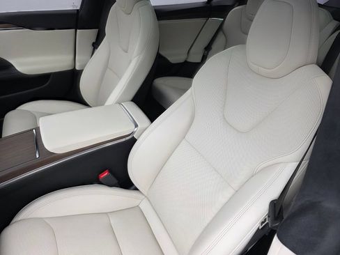 Used 2024 Tesla Model S AWD/4WD image 11