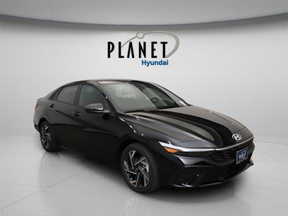New 2025 Hyundai Elantra SEL w/ Cargo Package