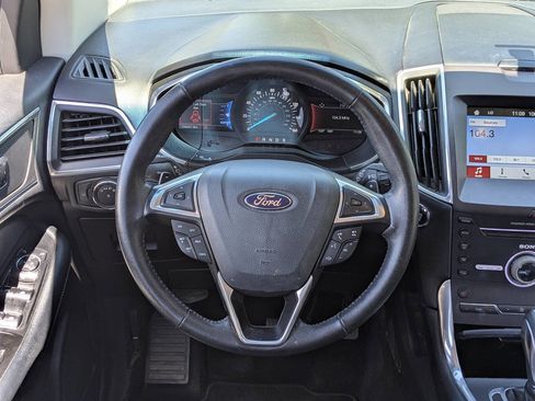 Used 2016 Ford Edge Titanium image 29