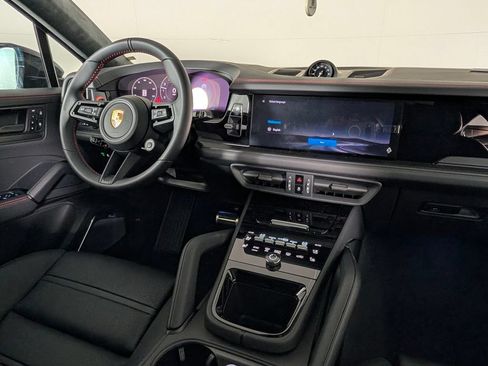 New 2026 Porsche Cayenne GTS AWD/4WD image 21