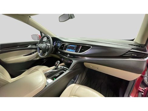 Used 2018 Buick Enclave Essence FWD image 19