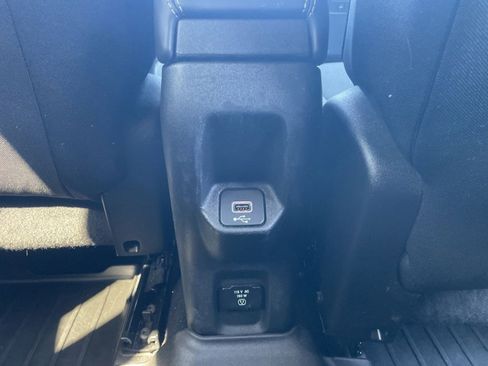 Used 2022 Jeep Renegade Altitude w/ Convenience Group AWD/4WD image 20