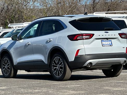 New 2025 Ford Escape SE FWD image 5