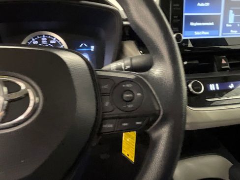 Used 2022 Toyota Corolla LE w/ Carpet Mat Package (TMS) image 30