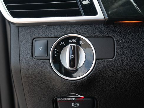 Used 2019 Mercedes-Benz GLE 43 AMG 4MATIC w/ Premium 3 Package image 39