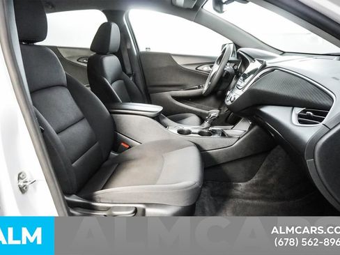 Used 2024 Chevrolet Malibu LT image 19