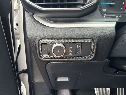 Used 2022 Ford Explorer XLT w/ Equipment Group 202A image 23