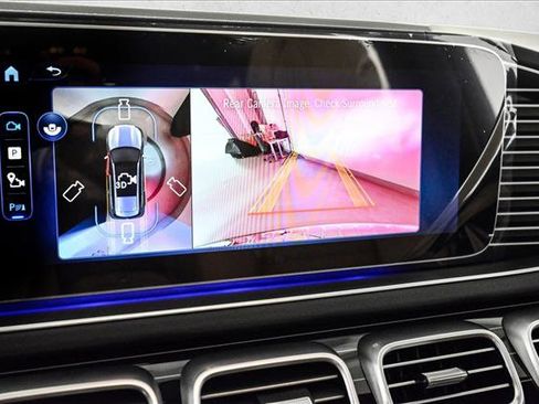 New 2026 Mercedes-Benz GLS 580 4MATIC image 16