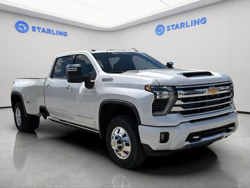 Used 2024 Chevrolet Silverado 3500 High Country w/ High Country Premium Package AWD/4WD image 14