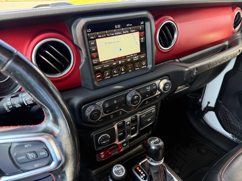 Used 2020 Jeep Wrangler Unlimited Rubicon AWD/4WD image 25