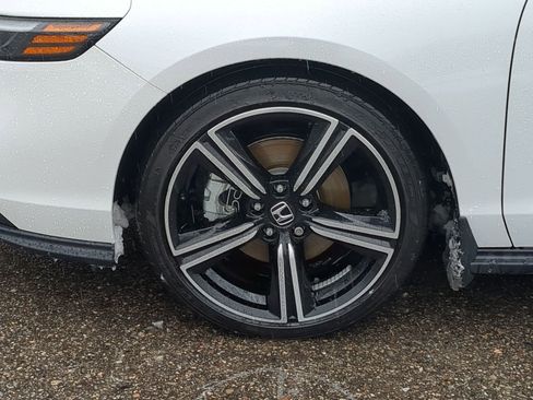 Used 2023 Honda Accord Sport image 16