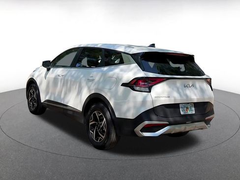 Used 2025 Kia Sportage LX FWD image 11