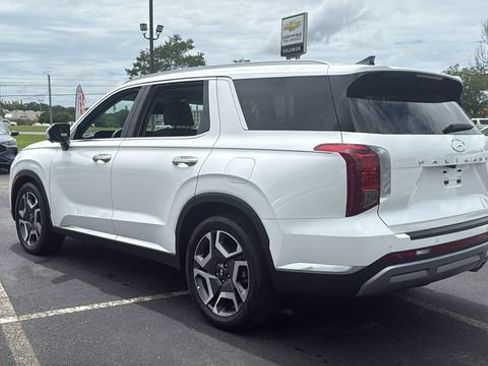 Used 2023 Hyundai Palisade Limited FWD image 5
