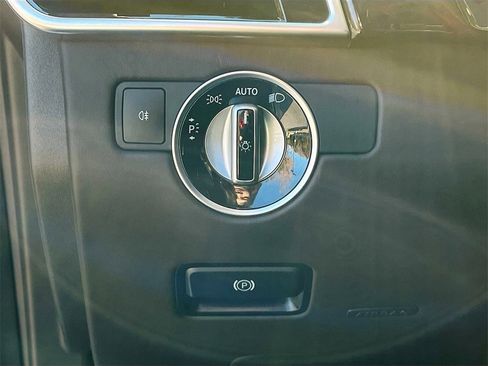 Used 2019 Mercedes-Benz GLS 550 4MATIC image 8